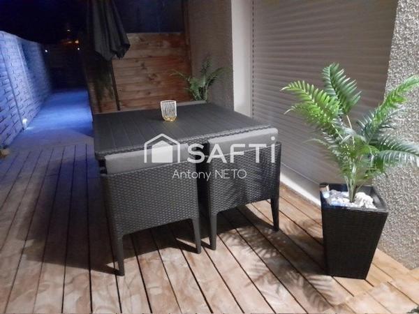 A vendre, superbe studio avec terrasse XXL, le confort absolu.