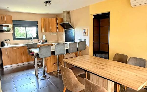 Maison à vendre    4 pièces •  Sainte-Marie