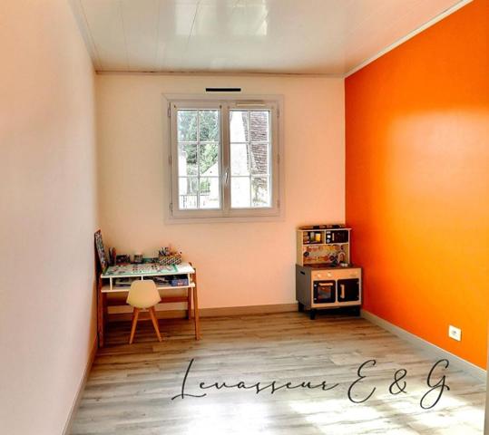 Agnetz - Maison 4 chambres sur sous-sol total et 1450m²