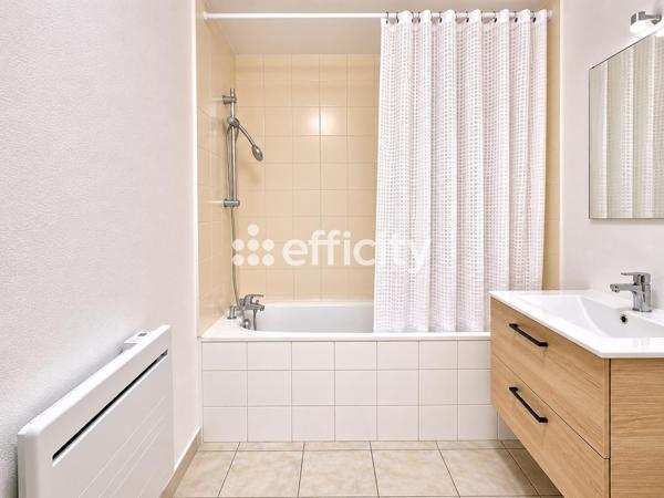 Appartement
         3 pièces
        - 51 m² Exclusivité 130 000 € *