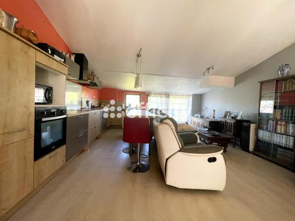 Maison
         3 pièces
        - 70 m² 79 000 € *