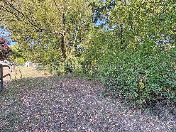 Terrain de 7 991 m²