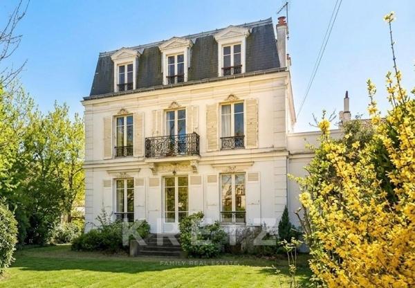 Maison Familiale Mansart avec grand jardin