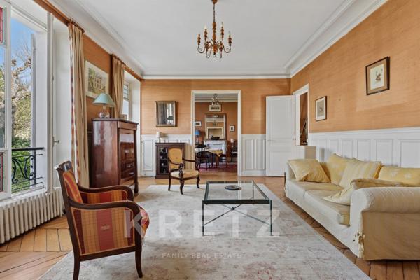 Maison Familiale Mansart avec grand jardin