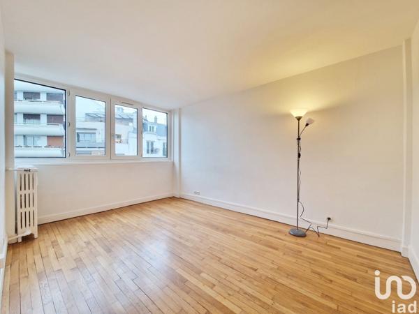 Appartement 3 pièces de 54 m² à Paris (75020)