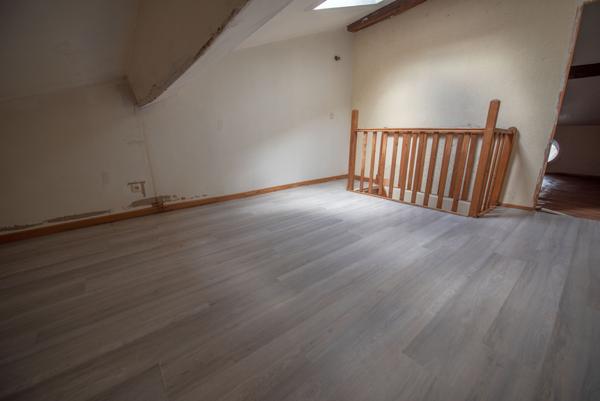 Lalevade-d'Ardèche (07380) Appartement T2 DUPLEX avec Balcon 41m² (65,30 m² au sol)