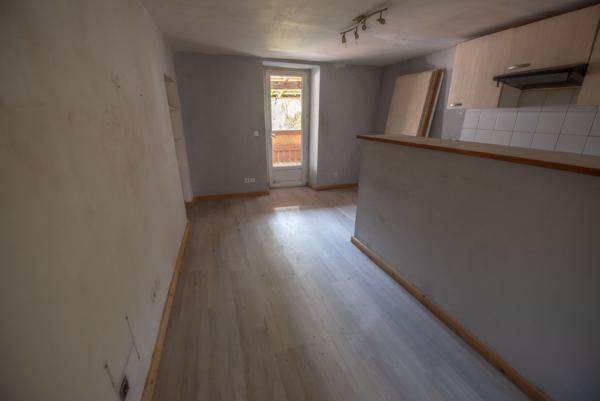 Lalevade-d'Ardèche (07380) Appartement T2 DUPLEX avec Balcon 41m² (65,30 m² au sol)