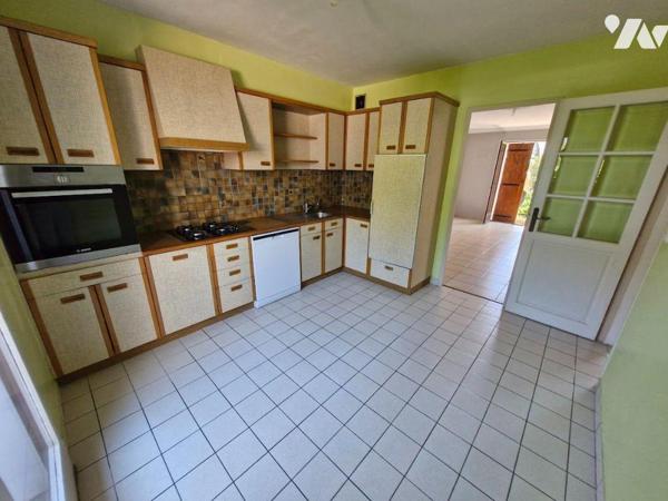 Maison à Vendre à Chantepie (35135) en Ille-et-Vilaine (35)
Cette maison est située dans la co...