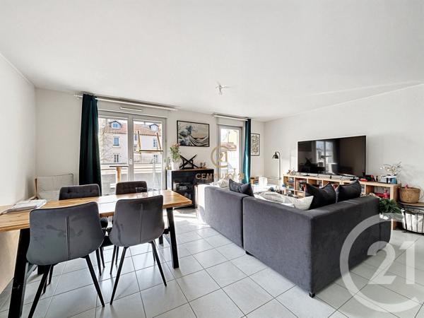 Appartement F3 à vendre  3 pièces - 69,90 m2 LYON - 69008