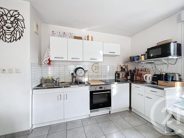Appartement F3 à vendre  3 pièces - 69,90 m2 LYON - 69008