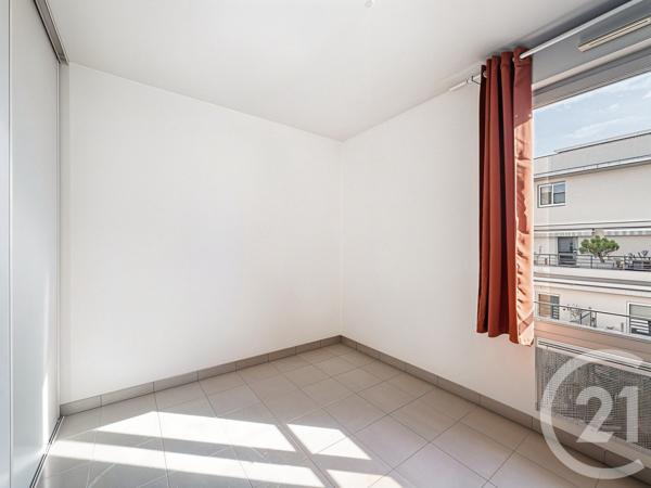 Appartement F3 à vendre  3 pièces - 69,90 m2 LYON - 69008