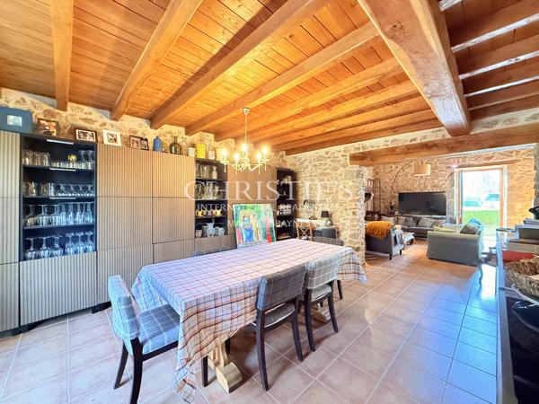 Domaine de Caractère avec Piscine et 14 Hectares de Nature
