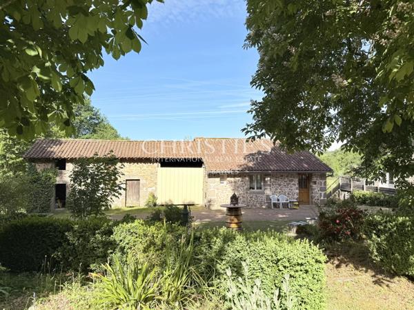 Domaine de Caractère avec Piscine et 14 Hectares de Nature