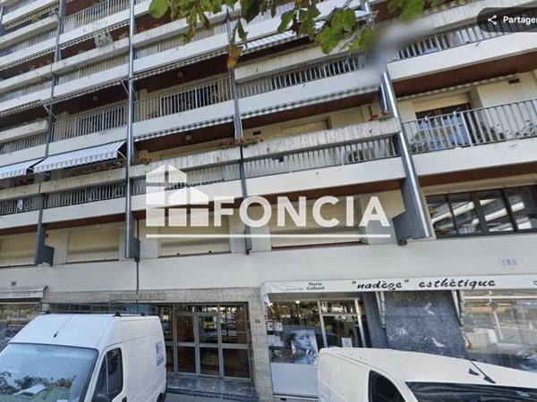 Location Appartement 5 pièces 151 m² - 24-26 RUE SOULT Tarbes 65000