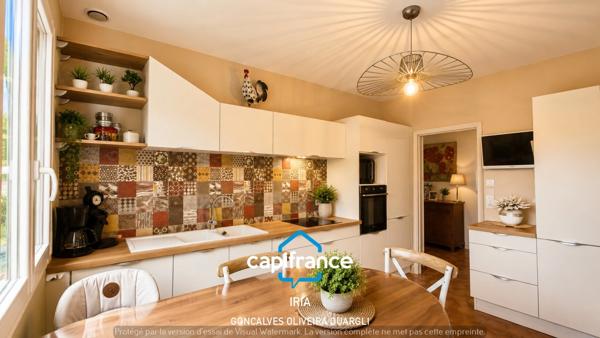 Maison avec piscine, vue panoramique à vendre 6 pièces PENNE D'AGENAIS (47)