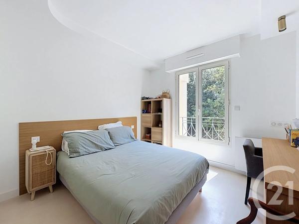 Appartement à vendre  3 pièces - 73 m 2   VALBONNE  - 06