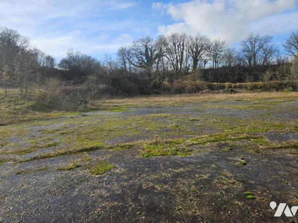 A vendre - Carrière à BRUX (86510) à proximité immédiate de la N10