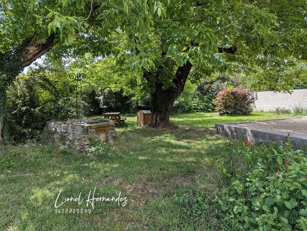Maison rénovée de 123 m² avec terrain plat, clos et arboré de 1250 m²