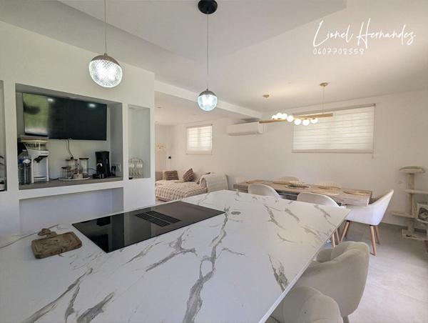 Maison rénovée de 123 m² avec terrain plat, clos et arboré de 1250 m²