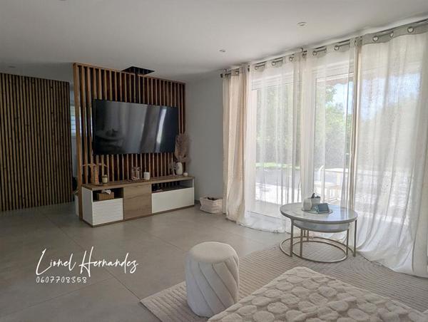 Maison rénovée de 123 m² avec terrain plat, clos et arboré de 1250 m²