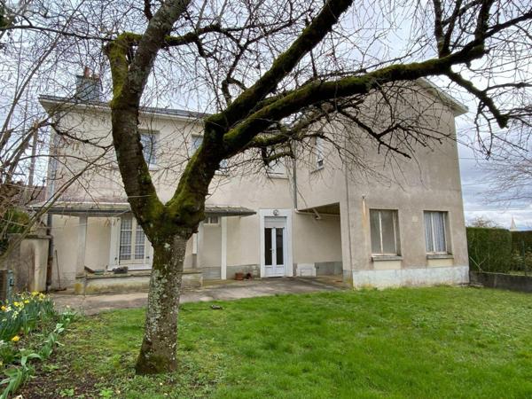 Maison à vendre à Villedieu-sur-Indre dans l'Indre (36320), ref : 1048793