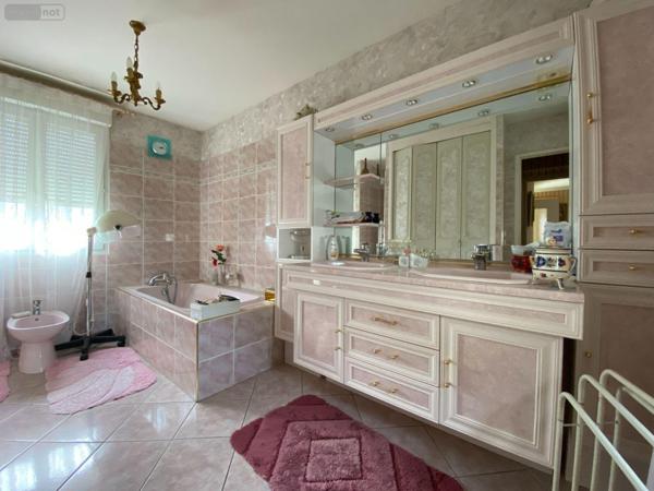 Maison à vendre à Villedieu-sur-Indre dans l'Indre (36320), ref : 1048793