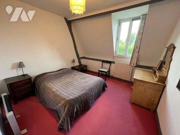 PROXIMITE IMMEDIATE DE THIBERVILLE BELLE PROPRIETE AVEC PISCINE DANS UN BEL ENVIRONNEMENT