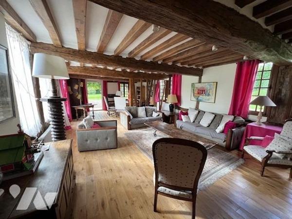 PROXIMITE IMMEDIATE DE THIBERVILLE BELLE PROPRIETE AVEC PISCINE DANS UN BEL ENVIRONNEMENT