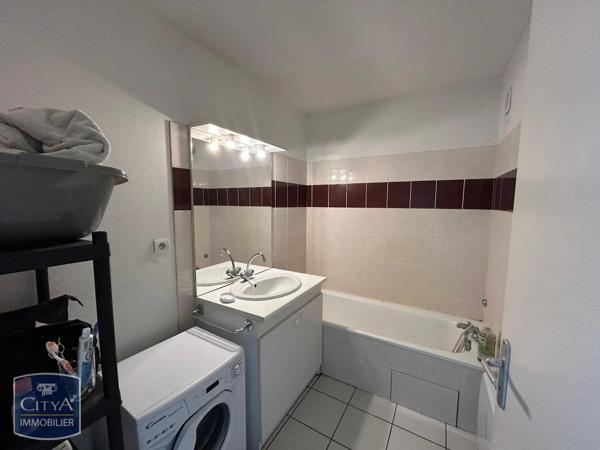 Appartement à louer 2 pièces 41.73m² Saint-Pierre-du-Mont (40280)