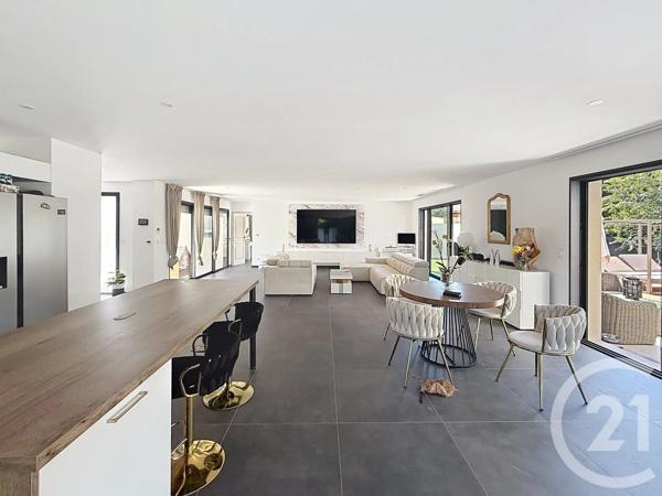 Maison à vendre  6 pièces - 260 m 2   FABREGUES  - 34