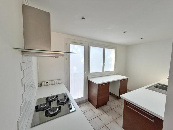 Magniffique Apt T5 Traversant Terrasse 9m² + pkg+cave