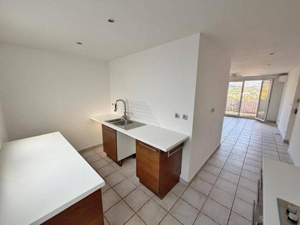 Magniffique Apt T5 Traversant Terrasse 9m² + pkg+cave