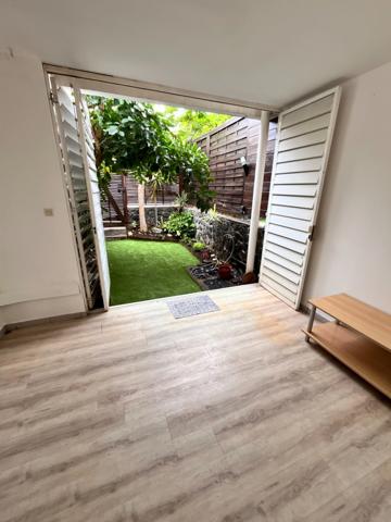 Appartement à vendre 2 pièces en rez de jardin SAINT GILLES LES BAINS (974)