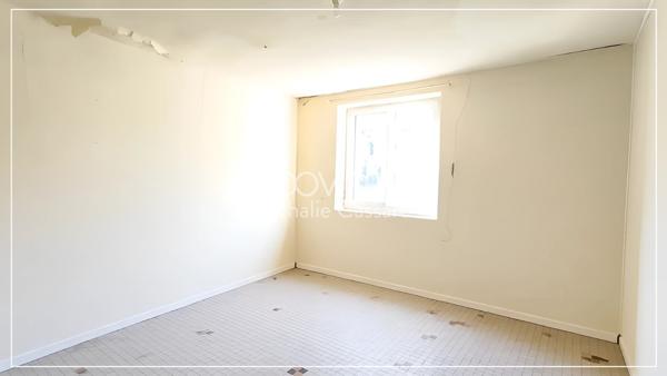 Maison en pierre à rénover –136 m² 5 chambres + grenier aménageable – Environnement nature et chevaux