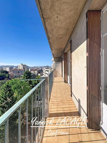 MARSEILLE 4e – T2 43 m² – 7e étage – Balcon filant – Vue panoramique