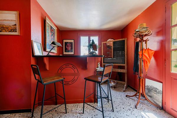 À 10 minutes de Forcalquier, un hôtel-restaurant de caractère où la vie prend tout son sens