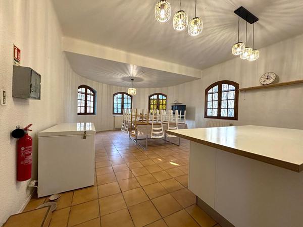 Maison 17 pièces 336 m2
