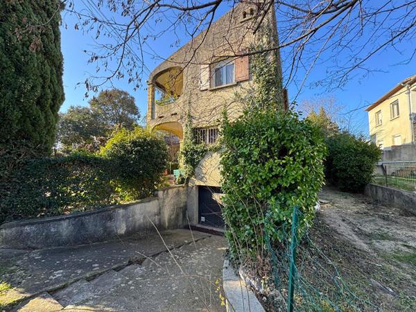 Maison 17 pièces 336 m2
