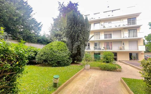 Appartement à vendre    2 pièces • 46,70 m2 Saint-Germain-en-Laye