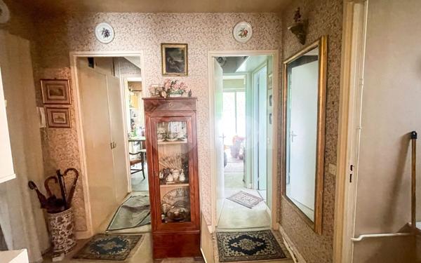 Appartement à vendre    2 pièces • 46,70 m2 Saint-Germain-en-Laye