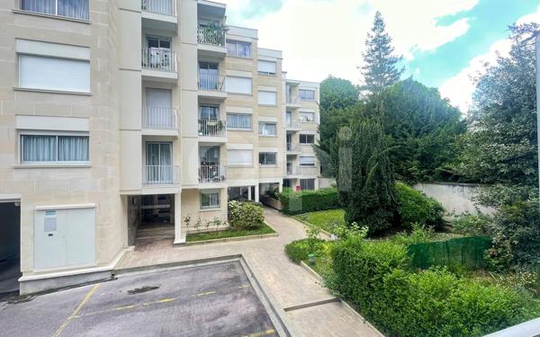 Appartement à vendre    2 pièces • 46,70 m2 Saint-Germain-en-Laye