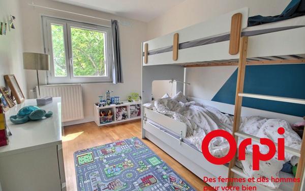 Appartement à vendre    5 pièces • 91,50 m2 Montigny-le-Bretonneux