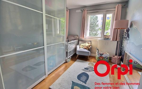 Appartement à vendre    5 pièces • 91,50 m2 Montigny-le-Bretonneux