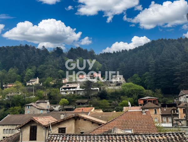 Charmant appartement 3 pièces à Vals les Bains avec grande terrasse