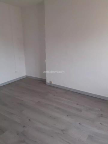 Location                                                      Appartement
                        
                     2 pièces                      44 m2                     à Aups
