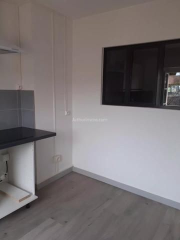 Location                                                      Appartement
                        
                     2 pièces                      44 m2                     à Aups