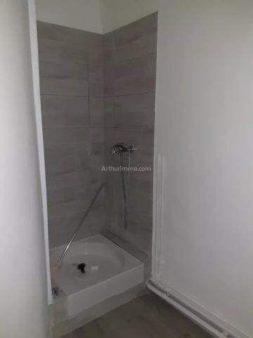 Location                                                      Appartement
                        
                     2 pièces                      44 m2                     à Aups