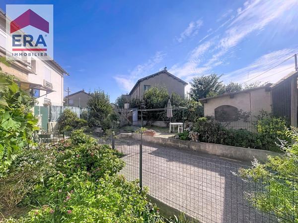 A VENDRE MARSEILLE 15e CASTORS LA GERMAINE APPARTEMENT  CAVE GARAGE JARDIN