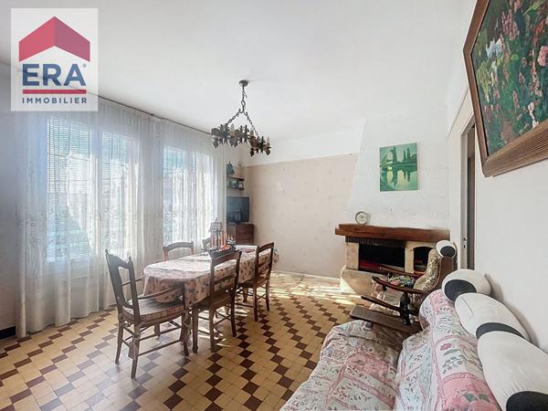 A VENDRE MARSEILLE 15e CASTORS LA GERMAINE APPARTEMENT  CAVE GARAGE JARDIN