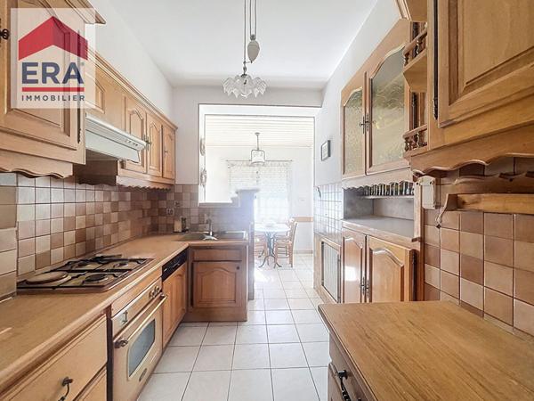 A VENDRE MARSEILLE 15e CASTORS LA GERMAINE APPARTEMENT  CAVE GARAGE JARDIN